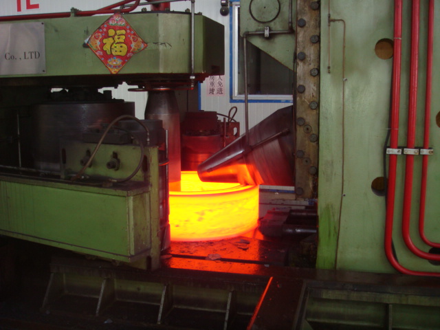 D53K-4000數(shù)控碾環(huán)機